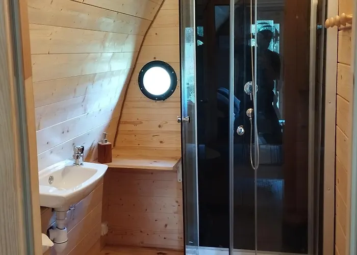 Chambre d'hotes et cabane du grand st-Marc proche Via Rhona